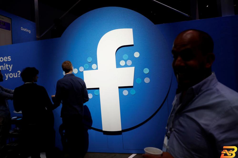 فيسبوك تكشف عن فتح تحقيق احتكار؛ وإيرادات تفوق التوقعات
