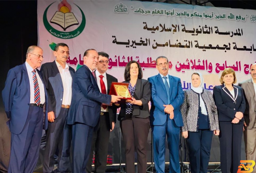 جانب من الحفل نابلس: البنك الاسلامي العربي يرعى حفل تكريم لناجحي الثانوية العامة