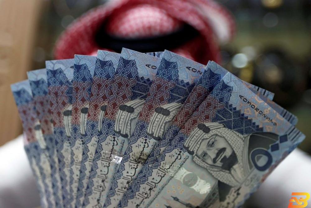أوراق مالية فئة 500 ريال سعودي. صورة من أرشيف رويترز. دبي (رويترز) البنك المركزي السعودي يخفض الريبو، والريبو العكسي بمقدار 25 نقطة أساس
