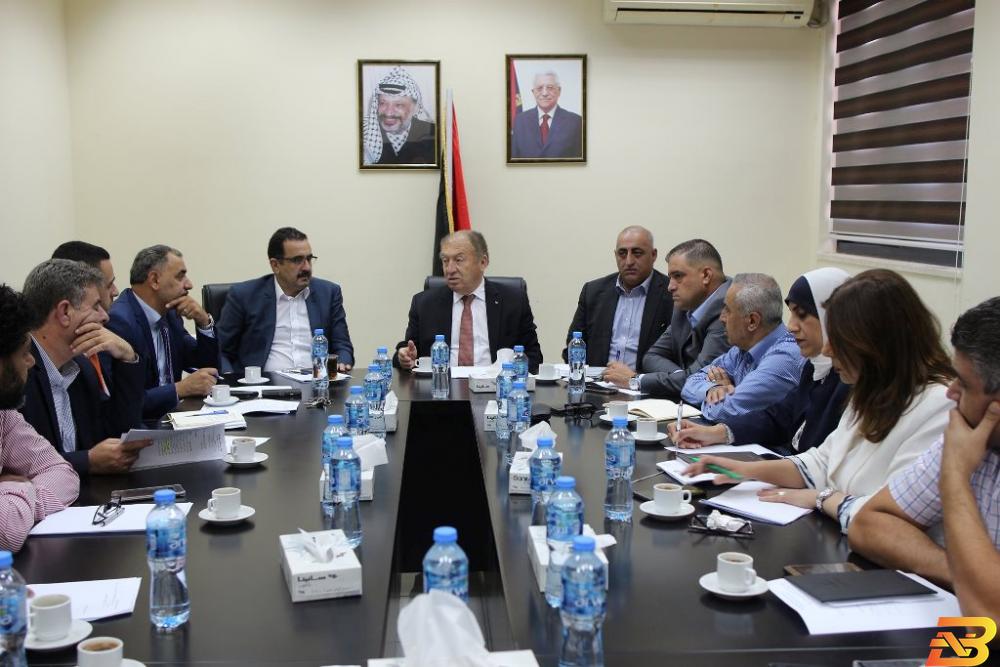جانب من الاجتماع اجتماع تحضيري للمؤتمر العربي للاستثمار في فلسطين
