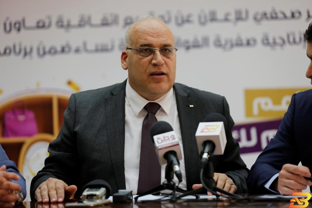 وزير العمل نصري أبو جيش وزير العمل: عازمون على تطبيق الحد الأدنى للأجور