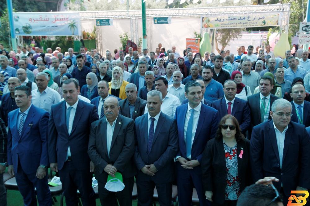 جانب من افتتاح المهرجان البنك العربي يشارك في رعاية مهرجان قلقيلية الرابع للجوافة