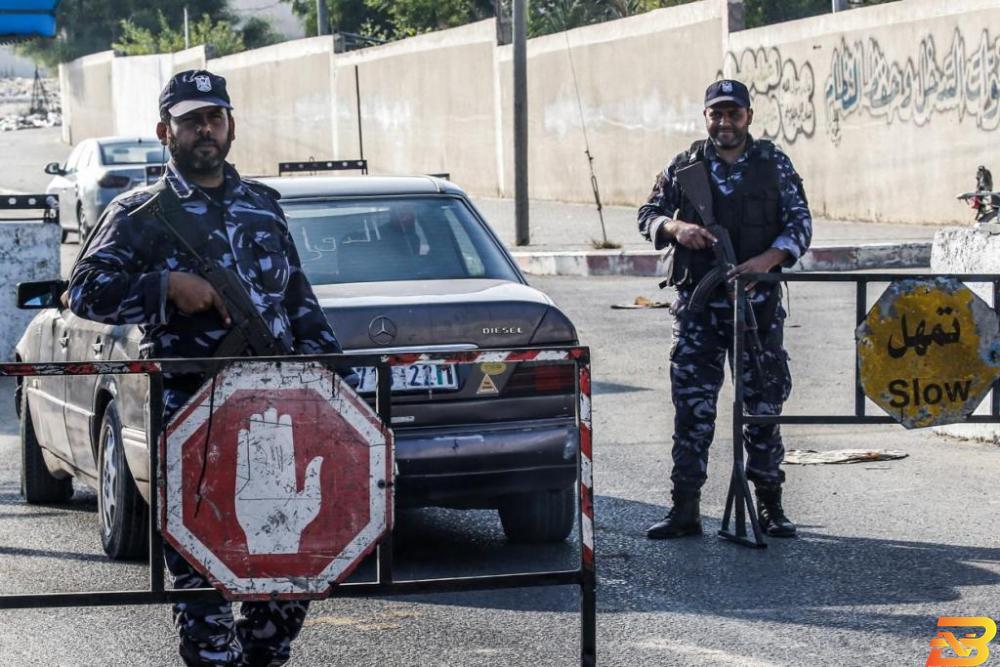 صورة توضيحية-حاجز لشرطة حماس في غزة-أرشيف وكالات أجهزة ’حماس’ تعتقل أعضاء لجنة تحديث البيانات للموظفين في قطاع غزة