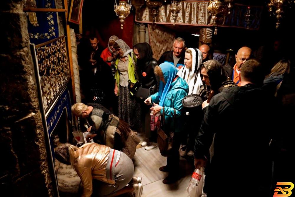 وفود سياحية تزور كنيسة المهد في بيت لحم-أرشيف وكالات معايعة: فلسطين تحظى بموسم سياحي متميز لهذا العام