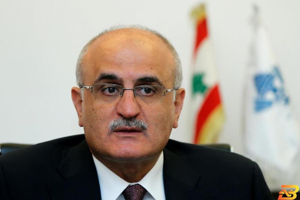 علي حسن خليل وزير المال اللبناني يتحدث خلال اجتماع في بيروت يوم 19 يونيو حزيران 2018. تصوير: محمد عزاقير - رويترز. وزير المال اللبناني: الموافقة على الموازنة النهائية دون أي ضرائب جديدة