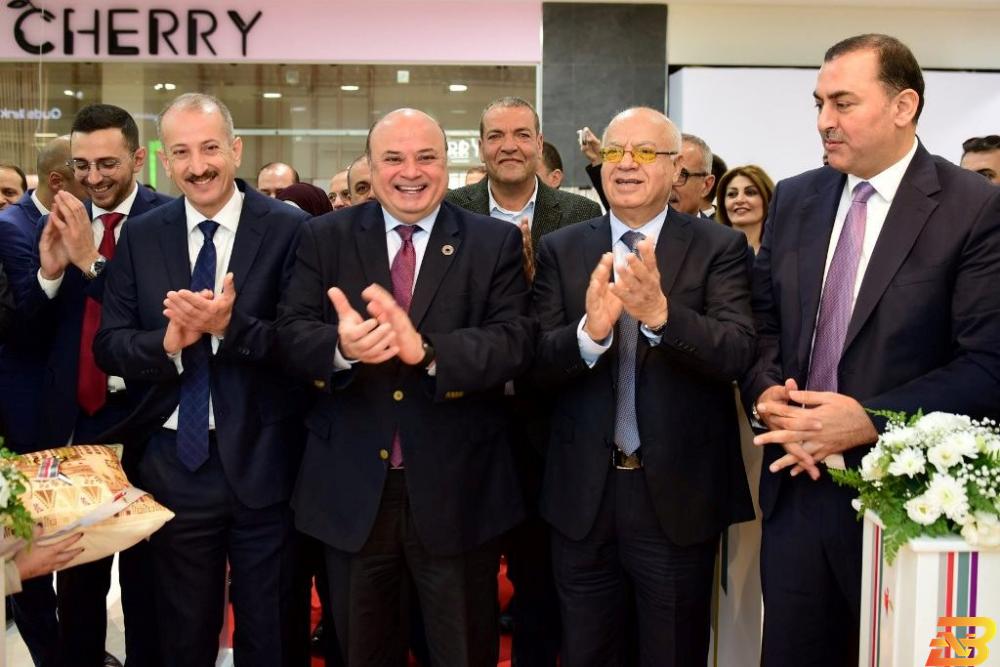 جانب من افتتاح الفروع الجديدة-تصوير عرين الريناوي البنك الإسلامي العربي يفتتح فرعين ومكتباً في محافظة رام الله