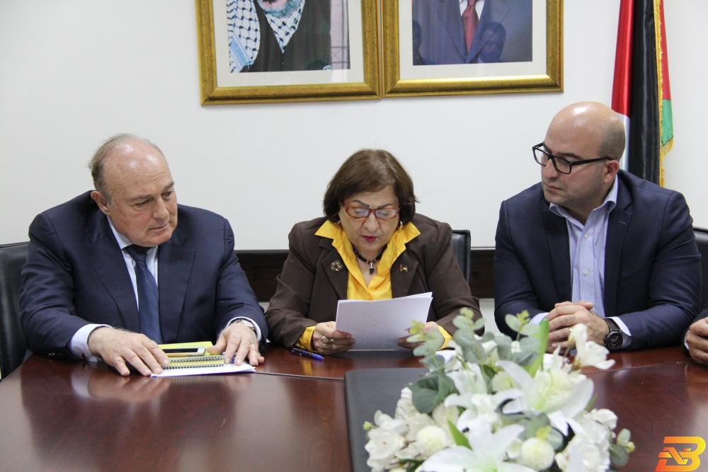 جانب من المؤتمر الصحفي وزيرة الصحة تعلن التوصل لاتفاق يُنهي أزمة مستشفى المطلع