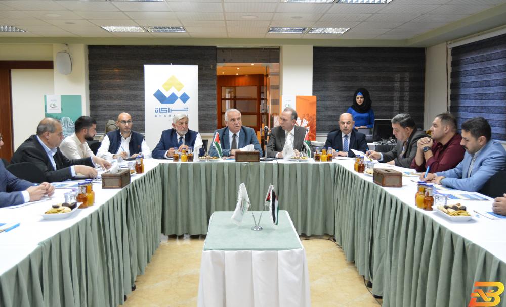 جانب من اللقاء استراتيجية صندوق الاستثمار في الزراعة على طاولة نقاش ملتقى رجال الأعمال
