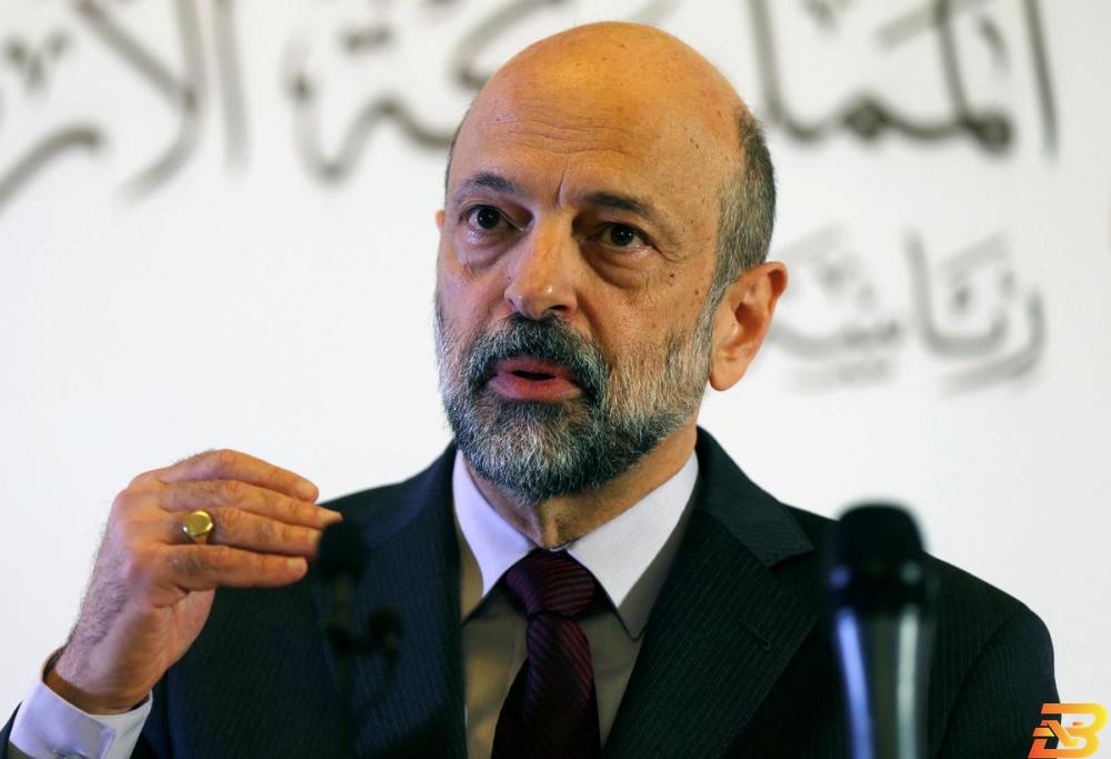 رئيس الوزراء الأردني عمر الرزاز خلال مؤتمر صحفي في عمان يوم 9 ابريل نيسان 2019. تصوير: محمد حامد - رويترز. رئيس وزراء الأردن: ميزانية 2020 تركز على النمو لخفض البطالة