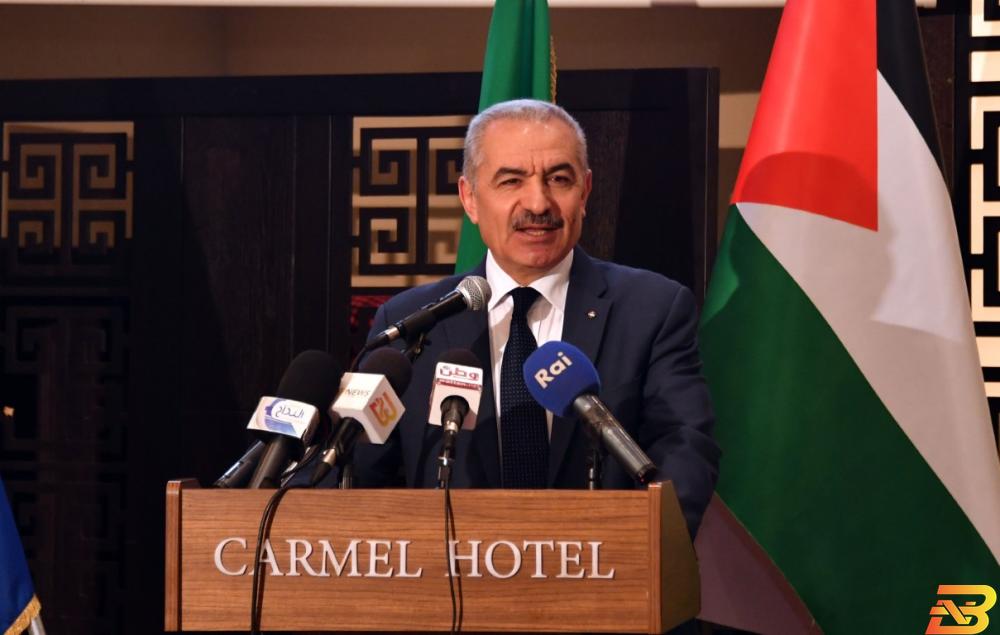 رئيس الوزراء محمد اشتية يلقي كلمته خلال افتتاح أعمال المنتدى اشتية: الإمكانيات الاستثمارية في فلسطين عالية رغم الاحتلال