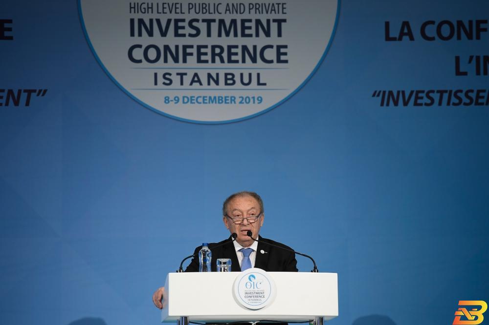 وزير الاقتصاد الوطني خالد العسيلي يلقي كلمته خلال المؤتمر العسيلي: نتطلع الى رؤية استثمارات عربية وإسلامية في فلسطين
