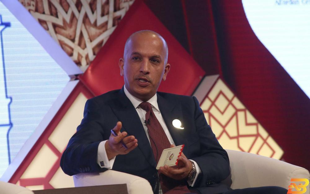 وزير المالية القطري علي العمادي يتحدث في منتدى الأعمال والاستثمار البريطاني القطري في العاصمة البريطانية لندن. صورة من أرشيف رويترز. وزير المالية القطري: منفتحون على قبول جميع العملات للتجارة