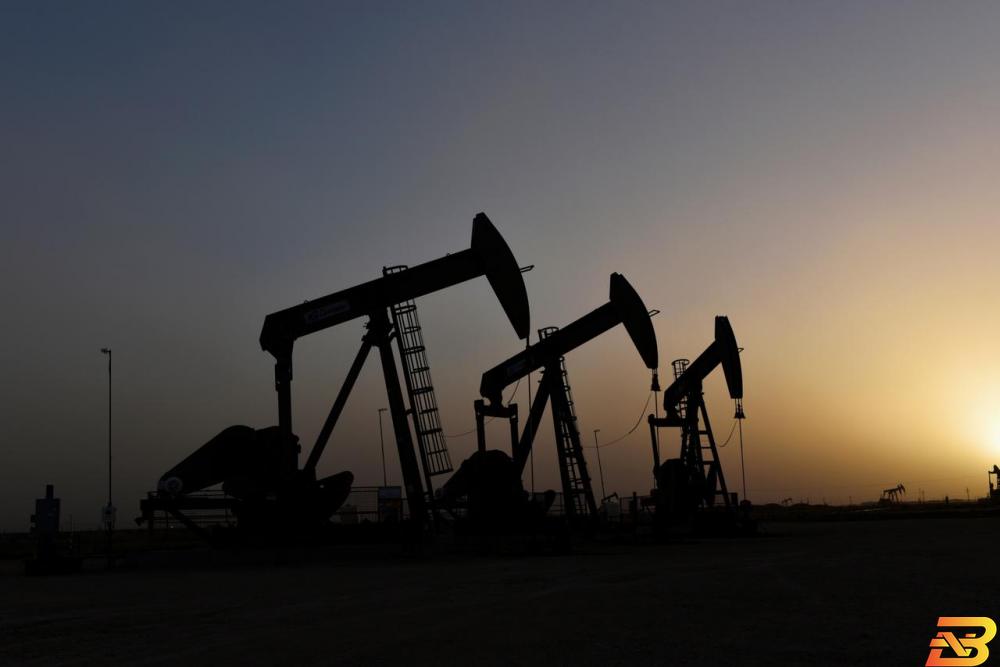 النفط ينزل صوب 65 دولارا مع انحسار توترات الشرق الأوسط