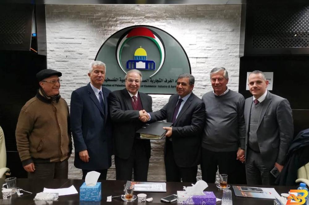 جانب من تسلم المهندس أسامة عمرو لأمانة سر المجلس اتحاد رجال الأعمال يتسلم أمانة سر المجلس التنسيقي للقطاع الخاص