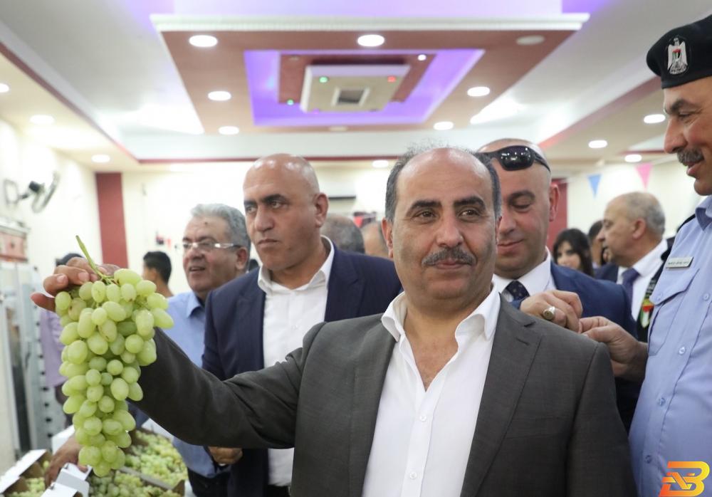 وزير الزراعة رياض عطاري الحكومة: سنتخذ الإجراء المناسب على القرار الإسرائيلي بمنع دخول منتجاتنا