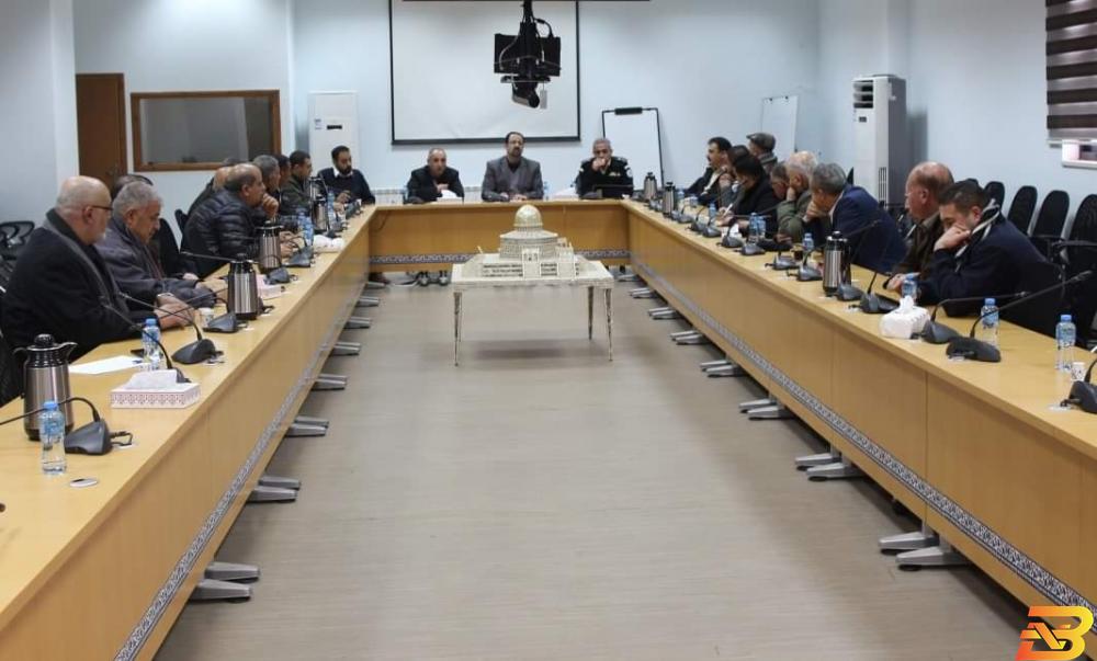 جانب من الاجتماع موردو المنتجات الإسرائيلية المحظورة يؤكدون التزامهم بتطبيق قرار الحكومة