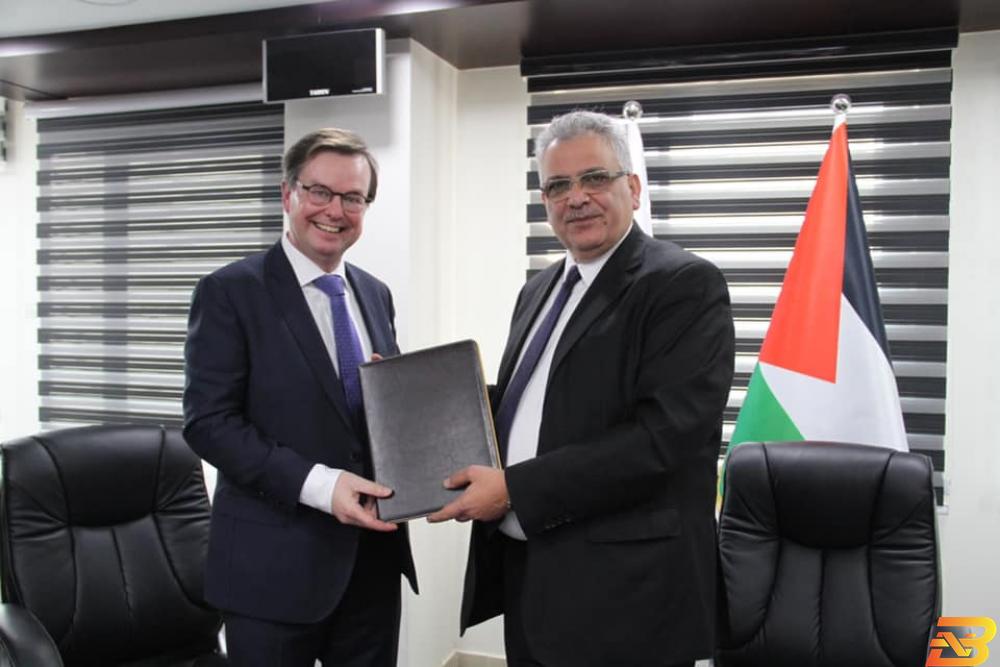 جانب من توقيع الاتفاقية سلطة المياه والحكومة الهولندية توقعان مذكرة تعاون