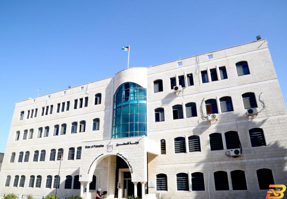 مبنى وزارة التربية والتعليم في رام الله التربية: الإعلان عن استقدام معلمين فلسطينيين للعمل في قطر والمالديف