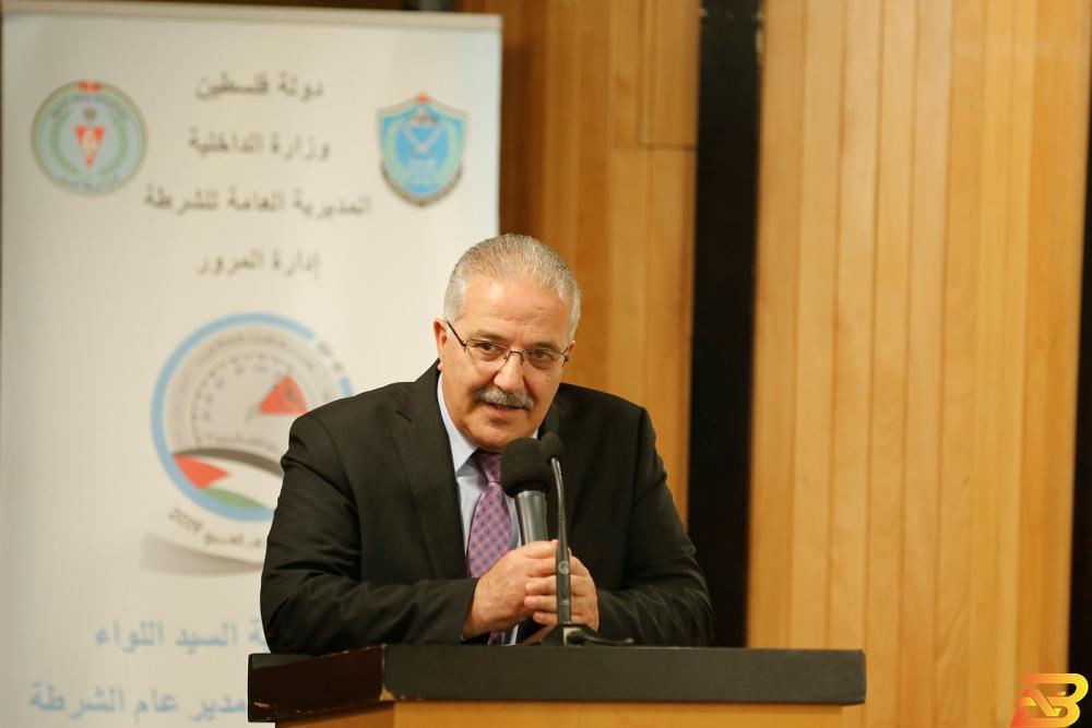وزير النقل والمواصلات عاصم سالم وزارة النقل تقرر زيادة عدد الركّاب في المركبات العمومية