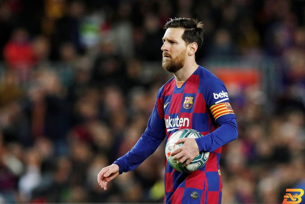 ليونيل ميسي لاعب برشلونة خلال مباراة يوم 7 مارس آذار 2020. تصوير: ألبرت جيا - رويترز برشلونة سيخفض رواتب لاعبيه بسبب فيروس كورونا
