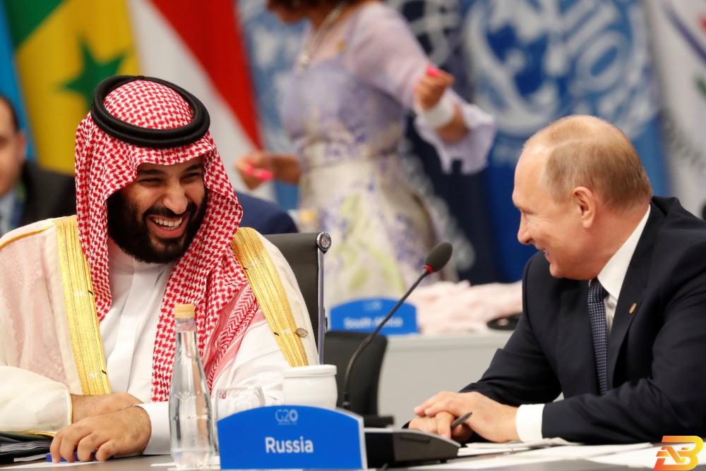 ولي العهد السعودي محمد بن سلمان والرئيس الروسي فلاديمير بوتين-أرشيف وكالات السعودية وروسيا تواصلان مسار خفض النفط
