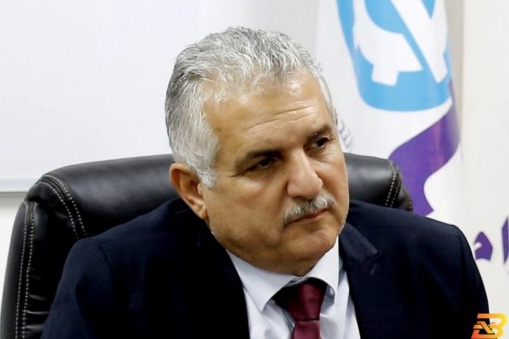 وزير الريادة والتمكين أسامة السعداوي وزير الريادة: نطوّر تطبيقا لمتابعة حركة الخاضعين للحجر المنزلي