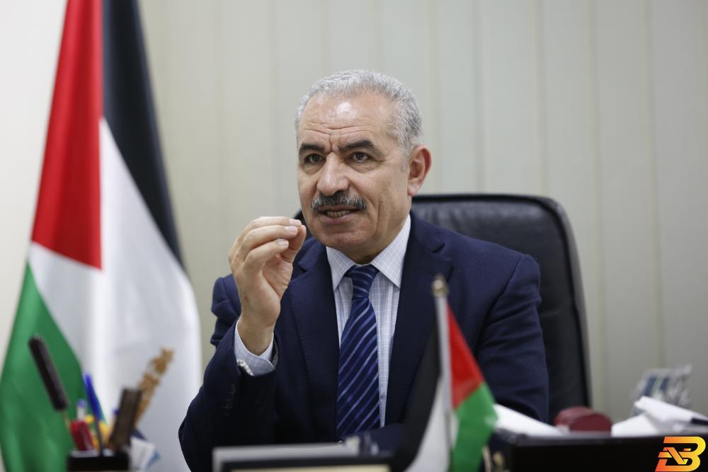اشتية يدعو إلى وضع الثقل الدولي الاقتصادي خلف الموقف السياسي الرافض للضم
