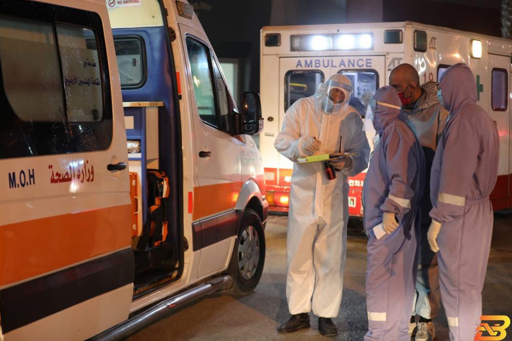 طواقم الطب الوقائي-تصوير وكالات 20 إصابة جديدة في الخليل وبيت لحم ونابلس