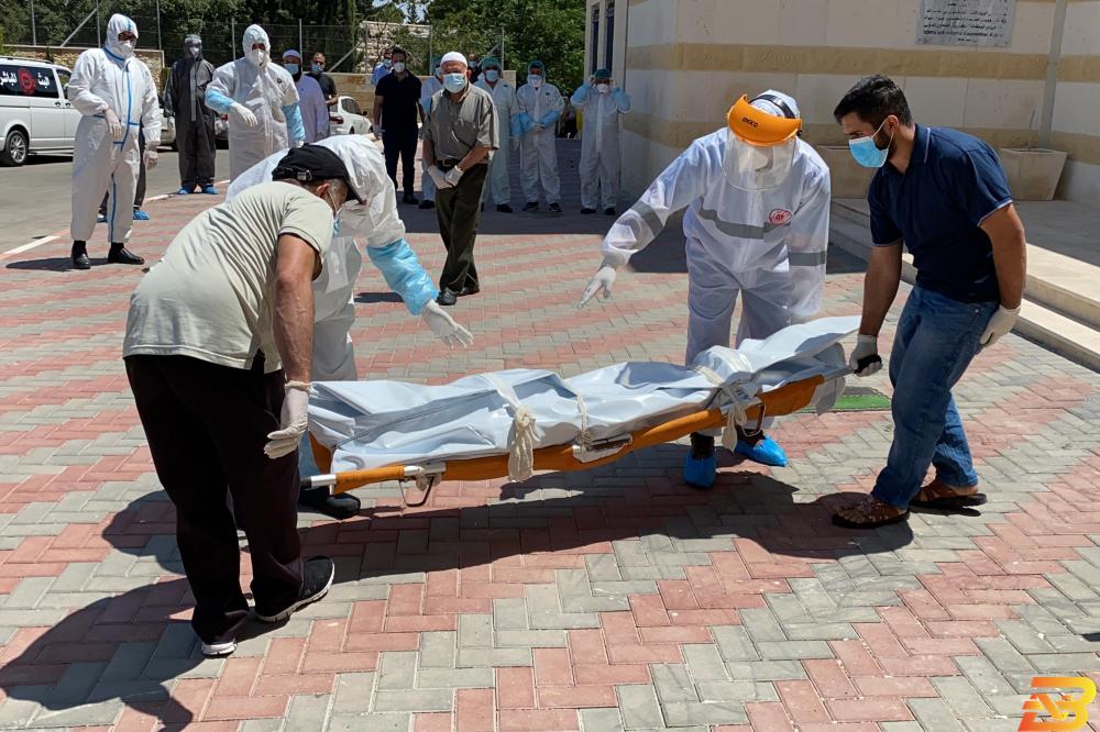 تشييع مواطن في بيت لحم قضى نتيجة الاصابة بفيروس كورونا-تصوير وفا 3 وفيات بالكورونا في الخليل يرفع الحصيلة إلى 124 وفاة