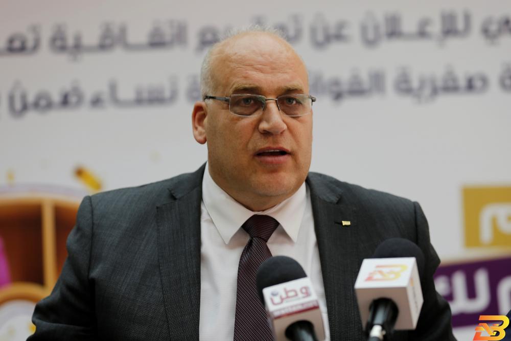 وزير العمل نصري أبو جيش وزير العمل: حزمة مساعدات مالية للعمال والمنشآت