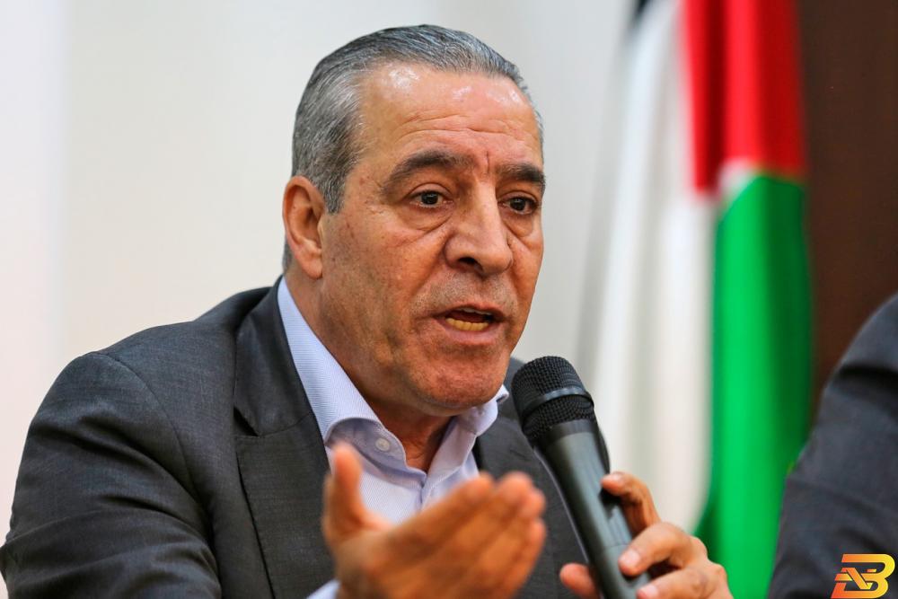 الوزير حسين الشيخ-أرشيف وفا الشيخ ينفي وجود وساطات مع إسرائيل بشأن أموال المقاصة