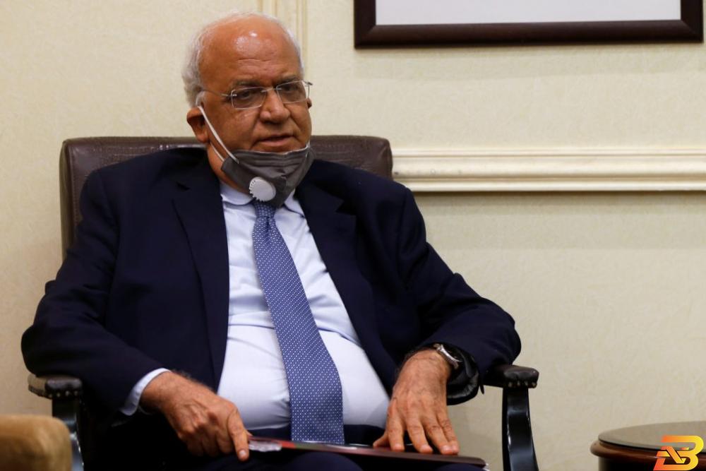 أمين سر اللجنة التنفيذية لمنظمة التحرير صائب عريقات-تصوير وكالات ما هو جهاز ’الإيكمو’ الذي يستخدم بعلاج صائب عريقات؟