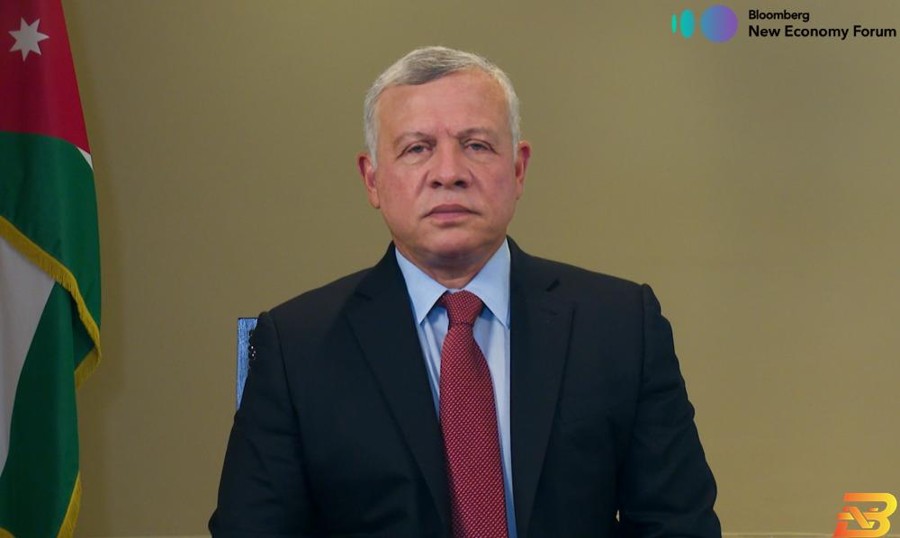 العاهل الأردني الملك عبدالله الثاني خلال مشاركته في المنتدى الملك عبدالله يدعو إلى تمكين الشركات الصغيرة والمتوسطة