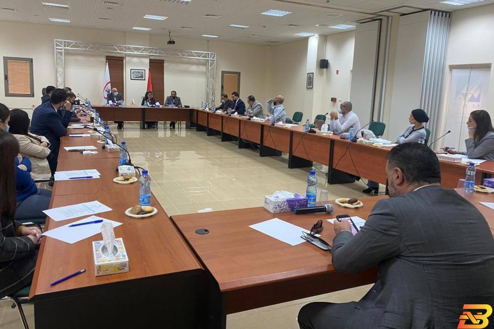 جانب من اللقاء لقاء يناقش تعزيز دور التأمين في تحقيق الشمول المالي