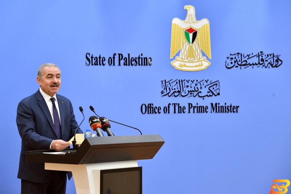 رئيس الوزراء محمد اشتية اشتية: التطعيم لفيروس كورونا لن يكون اجباريا