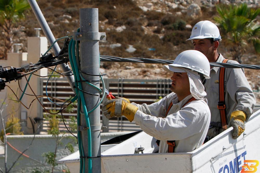 ’كهرباء القدس’ ترفع من جهوزيتها لاستقبال المنخفض الجوي