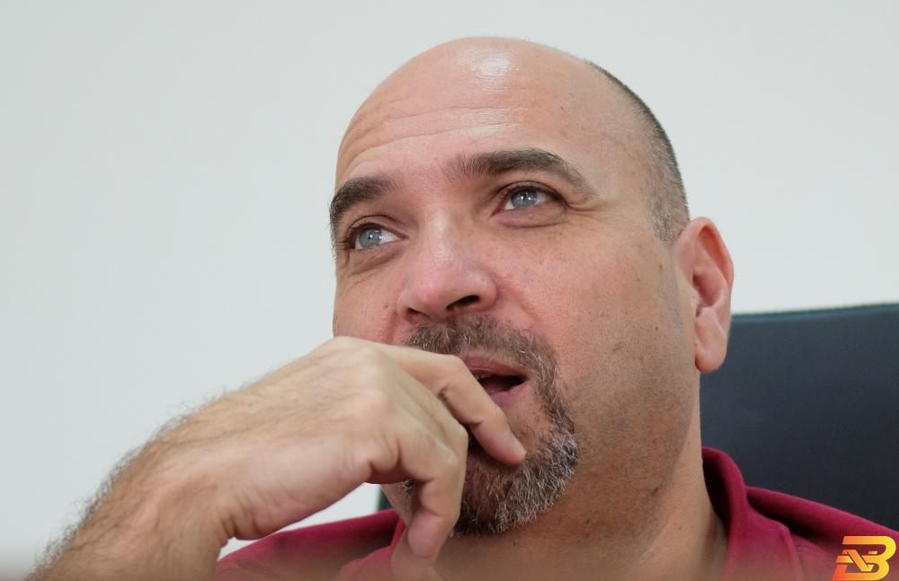 الرئيس التنفيذي لبورصة فلسطين أحمد عويضه الرئيس التنفيذي لبورصة فلسطين يستقيل من منصبه