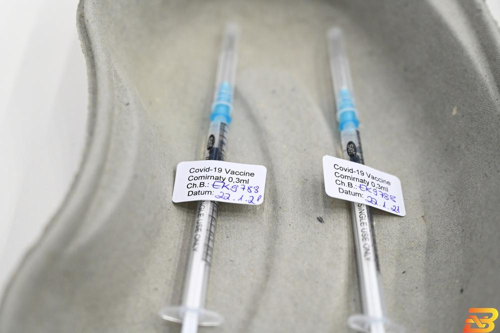 اللقاح المضاد لفيروس كورونا-تصوير (د ب أ) رئيس ’فايزر’ في ألمانيا لا يمانع أخذ لقاح من شركة منافسة