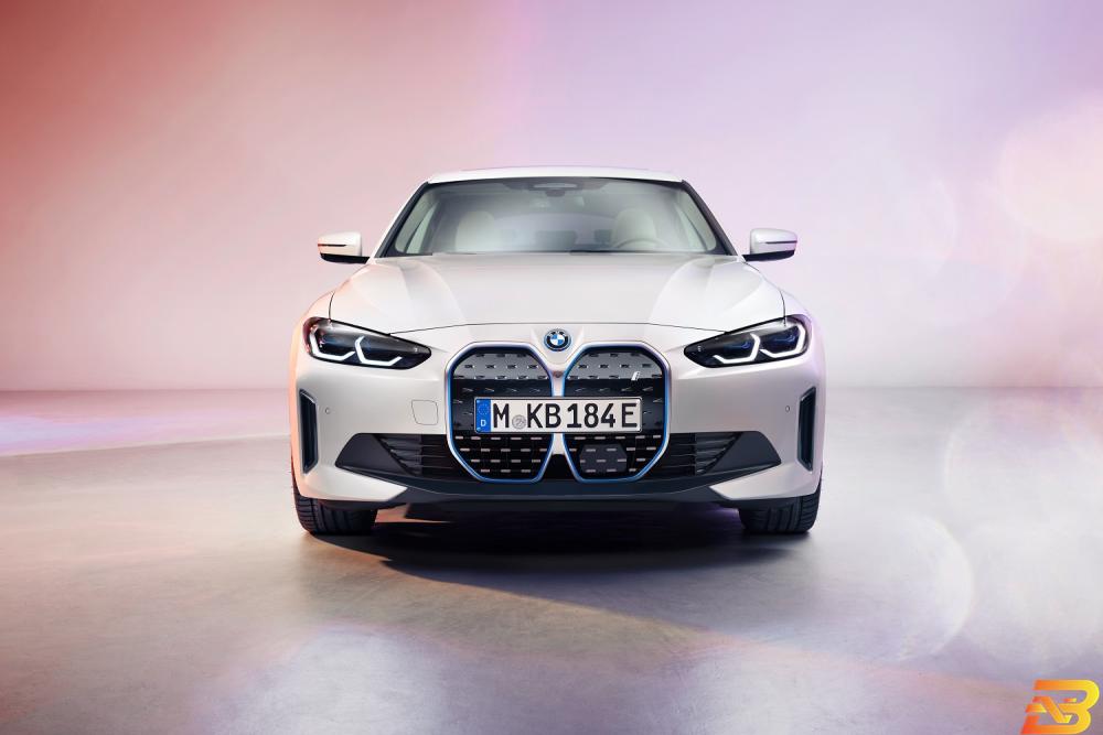 سيارة BMW i4 القادمة بي ام دبليو تكشف عن سيارة BMW i4 القادمة