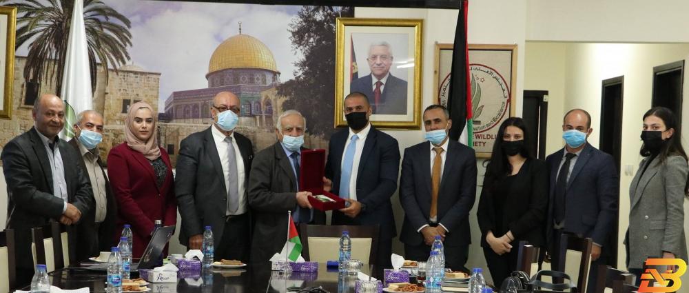 جانب من اللقاء المجلس الأعلى للإبداع والتميز وسلطة النقد يبحثان سبل التعاون