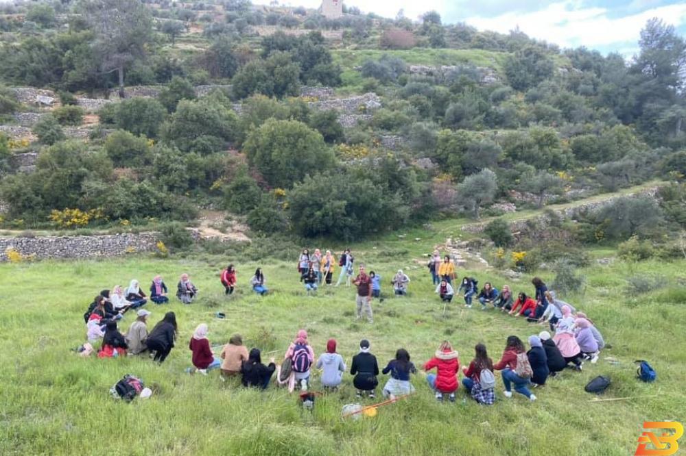 موظفات بنك الأردن في مسار المخرور بقرية بتير غرب بيت لحم بنك الأردن يكرّم موظفاته بمناسبة شهر المرأة